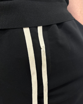 Pantaloncino Nero con bordi sfilacciati